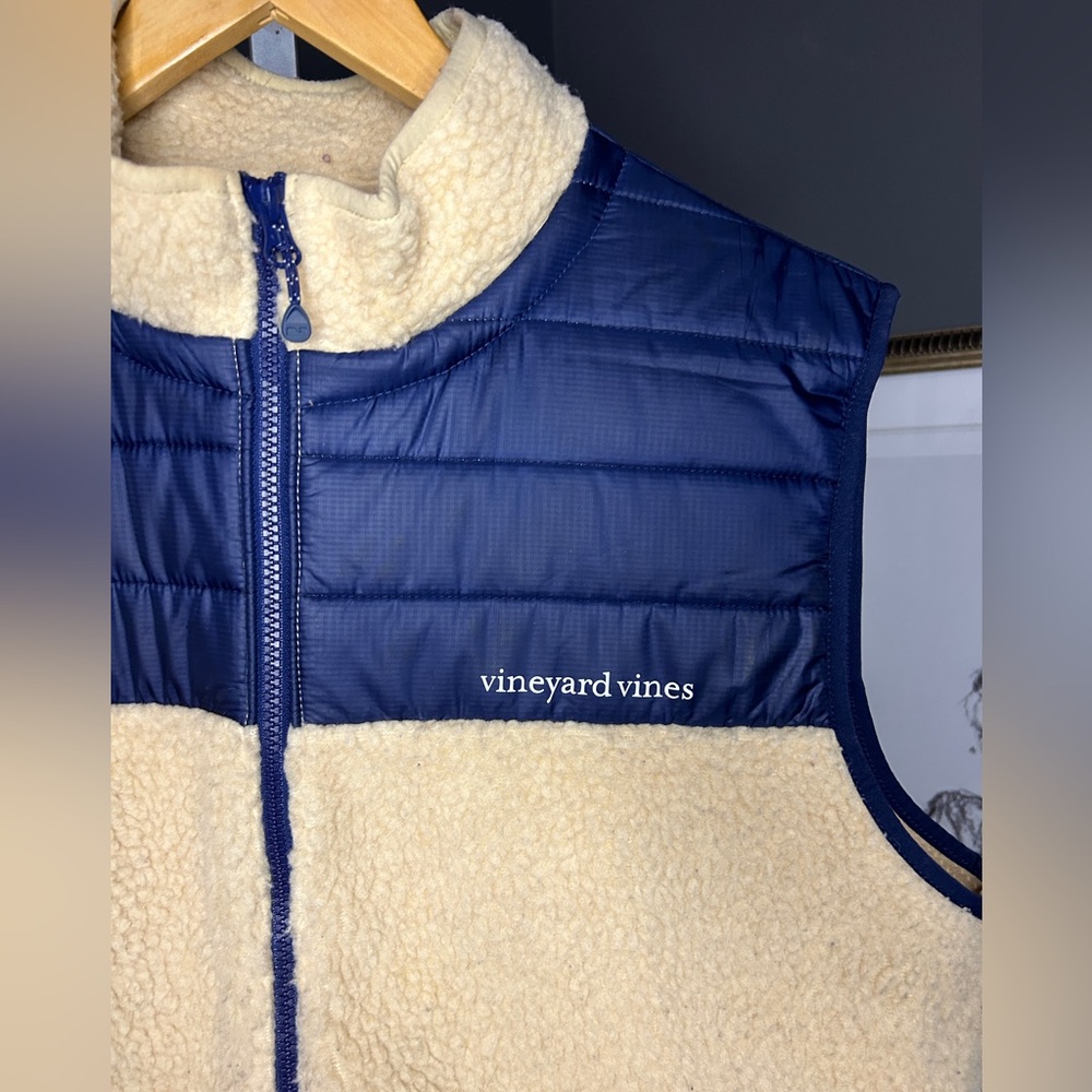 Vineyard Vines Navy and Cream Quilted Sherpa Vest